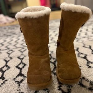 Kookaburra by Ugg boots